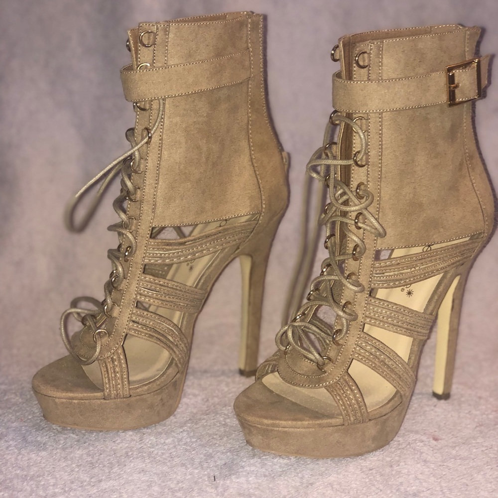 Tonda Lace Up semi platform heel